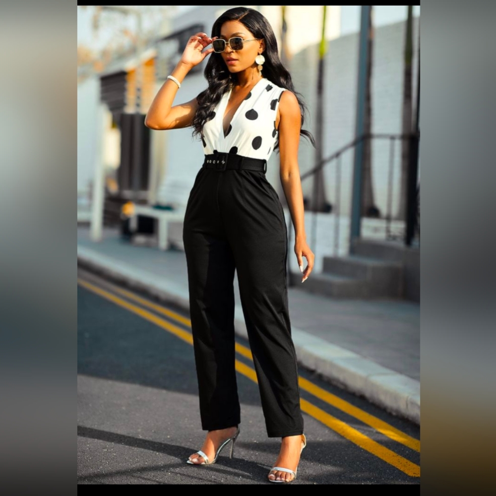 ⚫⚪Retro Charm Polished & Laydlike Luxurious B+W Polka-Dot Jumpsuit